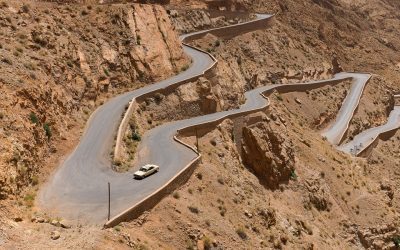 Descubre con iCars las mejores rutas en coche por españa