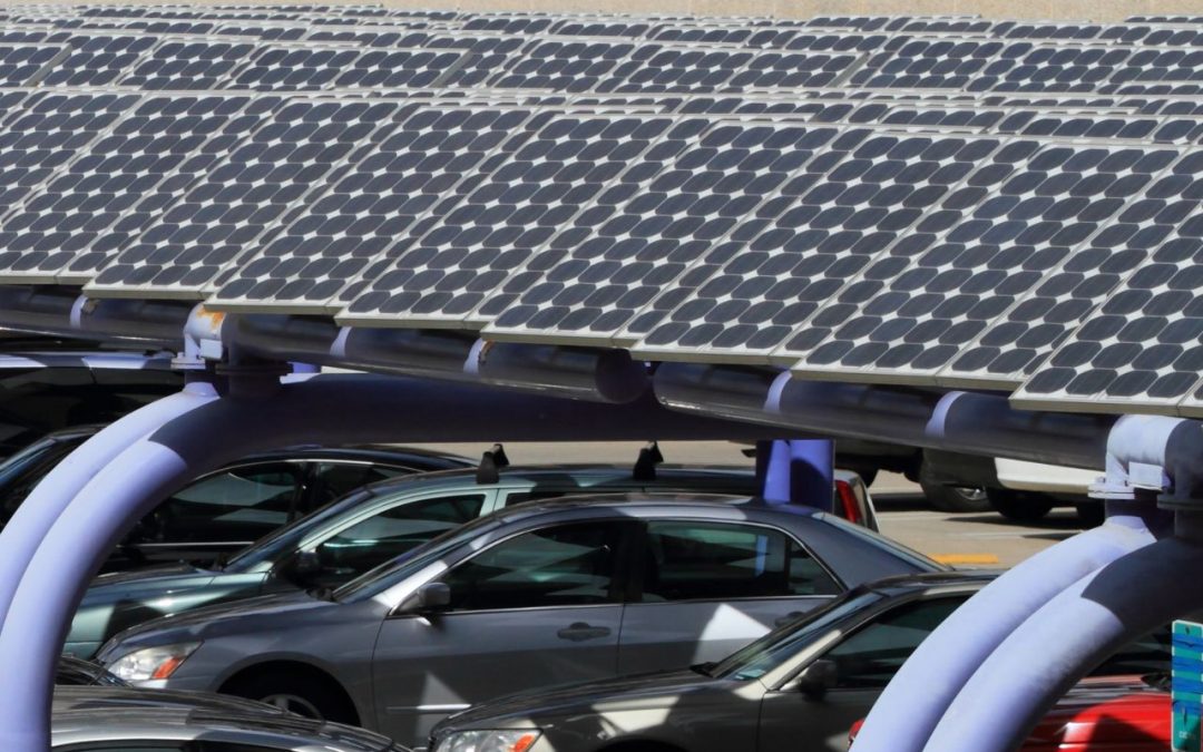 ¿Conoces los aparcamientos solares para coches eléctricos?