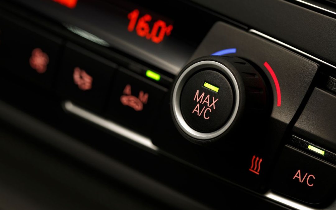 ¿Sabes qué gas es el más adecuado para cargar el aire acondicionado de tu coche?